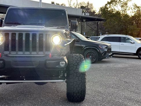 Used 2023 Jeep Gladiator Rubicon w/ LED Lighting Group image 9
