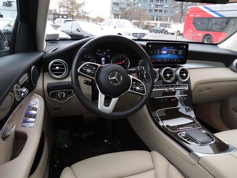 Certified 2022 Mercedes-Benz GLC 300 GLC 300 4MATIC image 10