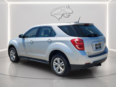 Used 2017 Chevrolet Equinox LS FWD image 3