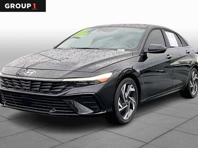 Used 2025 Hyundai Elantra Limited