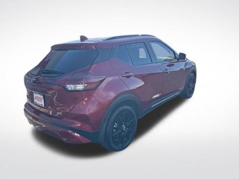 Used 2023 Nissan Kicks SR image 5
