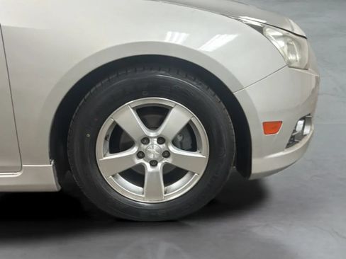 Used 2013 Chevrolet Cruze LT w/ All-Star Edition FWD image 24