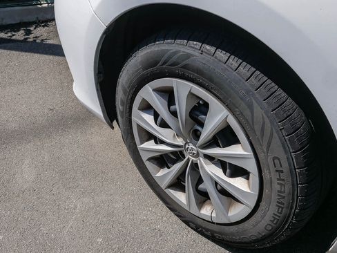 Used 2017 Toyota Camry LE FWD image 21
