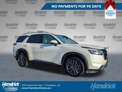 Used 2023 Nissan Pathfinder SL w/ SL Premium Package