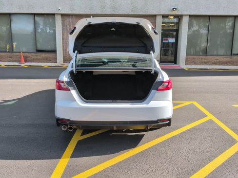 Certified 2025 Toyota Camry SE image 6