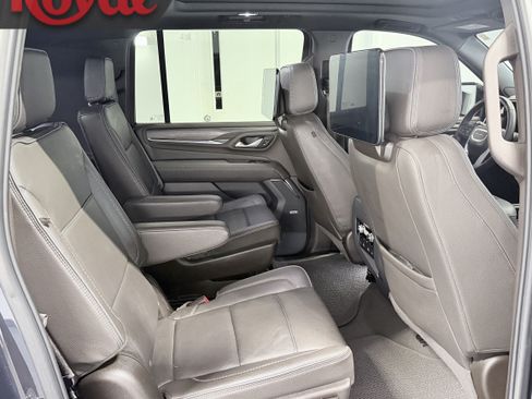 Used 2023 GMC Yukon XL Denali w/ Denali Reserve Package RWD image 19