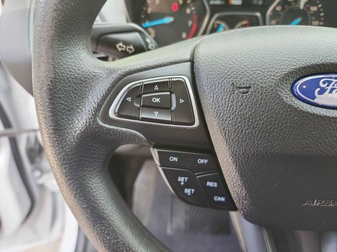 Used 2018 Ford Escape SE FWD image 15