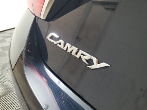 Used 2017 Toyota Camry SE FWD image 7