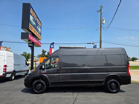Used 2022 RAM ProMaster 2500 w/ Interior LED Lighting Group FWD image 4