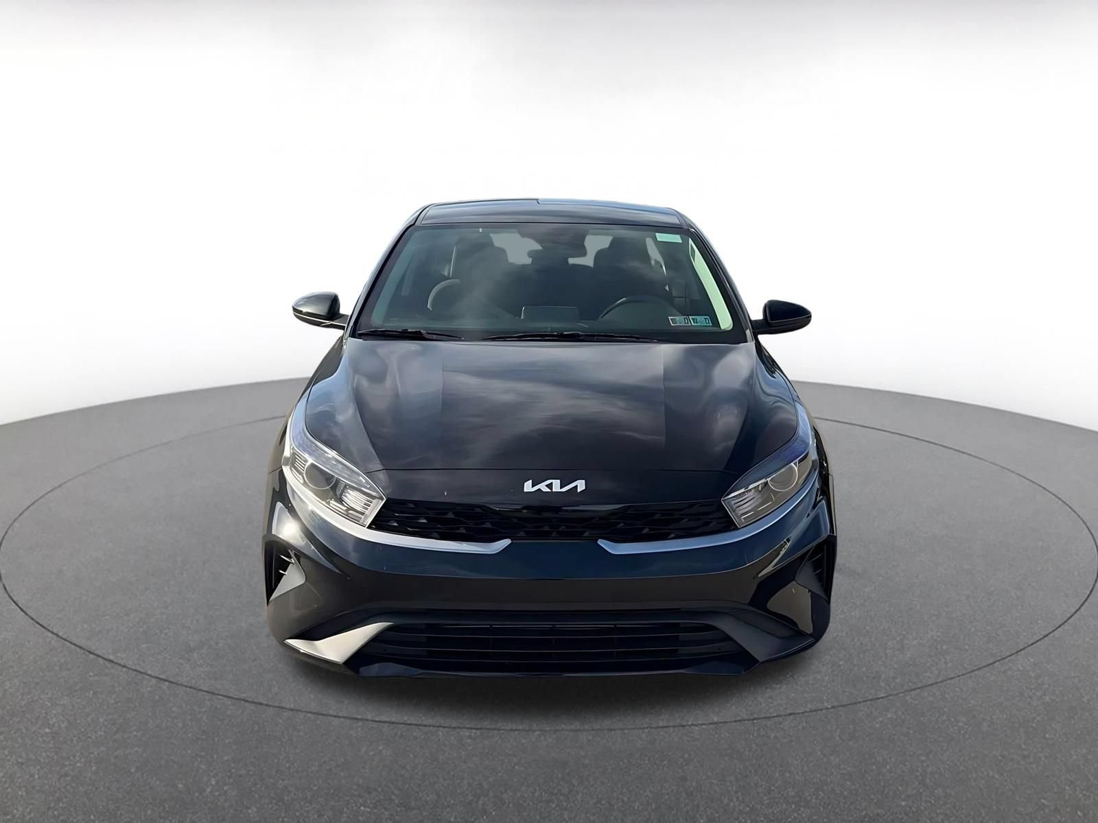 Used 2024 Kia Forte LXS FWD image 4
