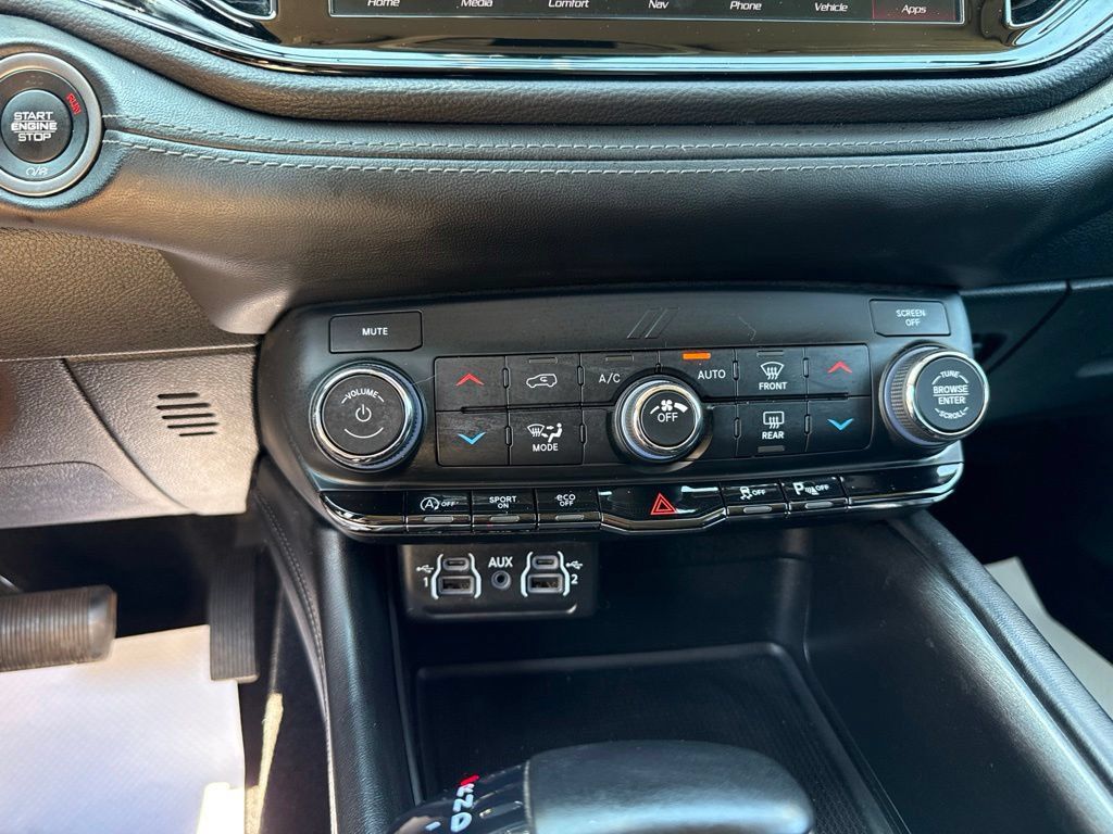 Used 2021 Dodge Durango SXT AWD/4WD image 37