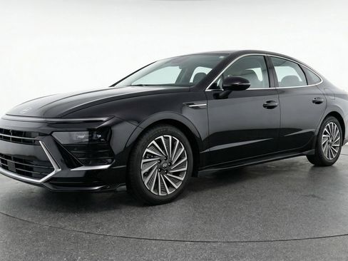 Used 2025 Hyundai Sonata SEL image 3