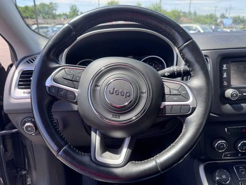 Used 2018 Jeep Compass Latitude w/ Cold Weather Group AWD/4WD image 26