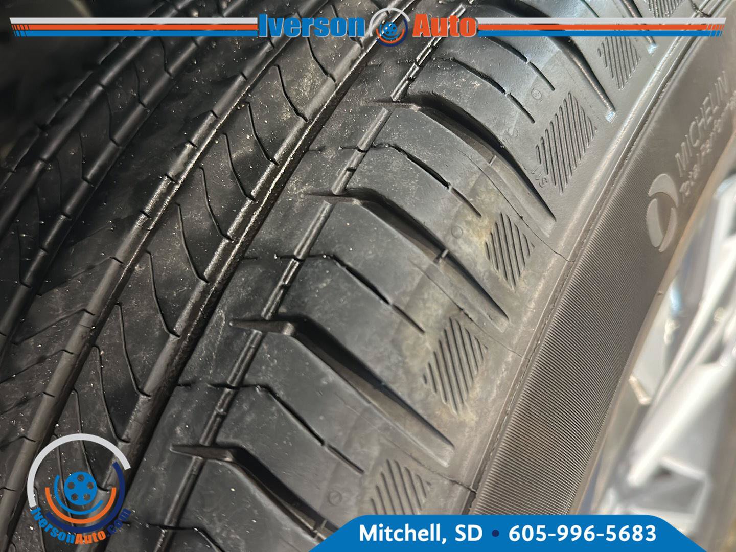 Used 2026 Chevrolet Equinox LT AWD/4WD image 11