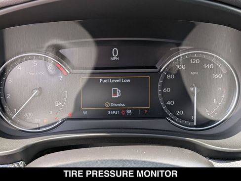 Used 2023 Cadillac XT4 Sport w/ Cold Weather Package AWD/4WD image 19