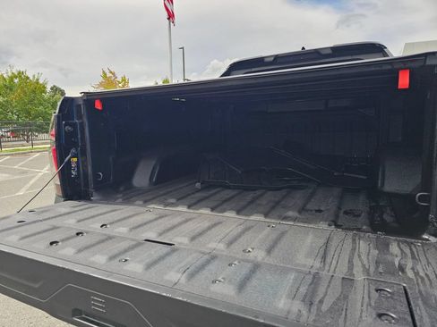 Used 2026 Chevrolet Silverado EV Trail Boss AWD/4WD image 19