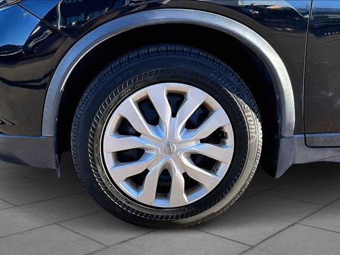 Used 2017 Nissan Rogue S image 9