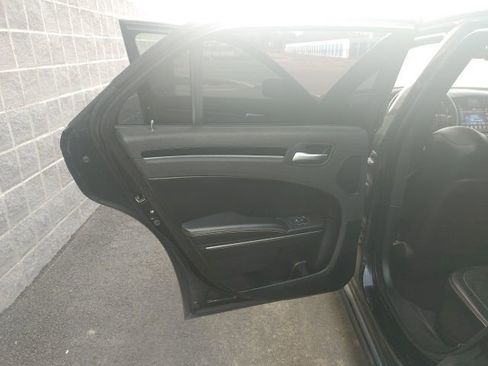 Used 2017 Chrysler 300 S w/ 300S Premium Group image 8