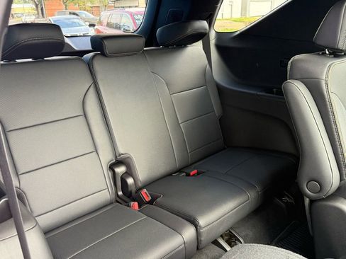 New 2026 Chevrolet Traverse High Country w/ LPO, Floor Liner Package image 40