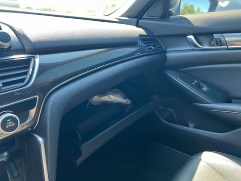 Used 2022 Honda Accord Sport image 11