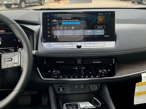 New 2026 Nissan Rogue Platinum image 6