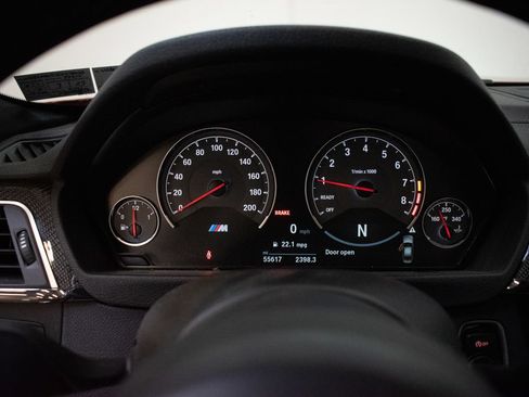 Used 2018 BMW M3 RWD image 13