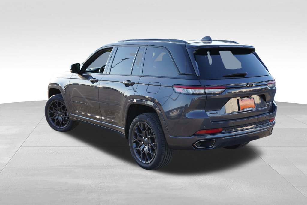 Certified 2025 Jeep Grand Cherokee Summit w/ Obsidian Package AWD/4WD image 8