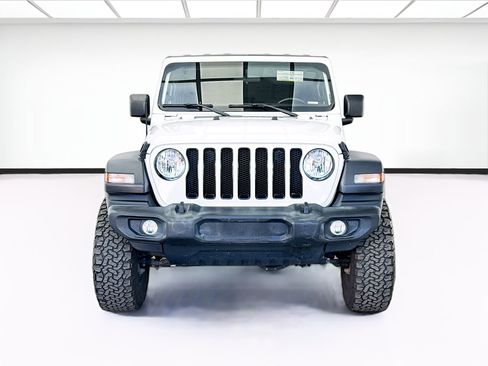 Used 2019 Jeep Wrangler Unlimited Sport image 2