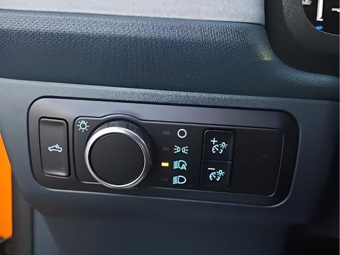 New 2026 Ford Maverick XLT w/ XLT Luxury Package FWD image 10