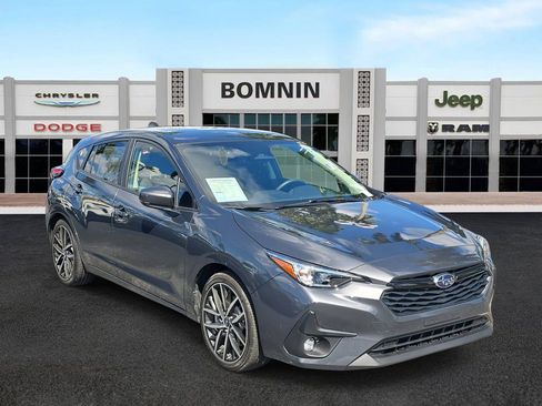 Used 2024 Subaru Impreza 2.0i Sport image 2