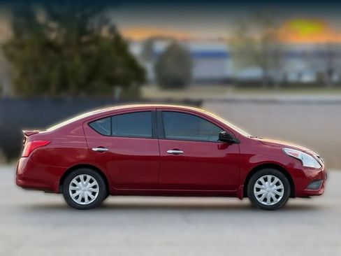 Used 2015 Nissan Versa SV FWD image 7