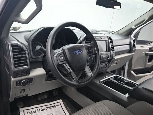 Used 2019 Ford F250 XLT w/ XLT Premium Package image 14