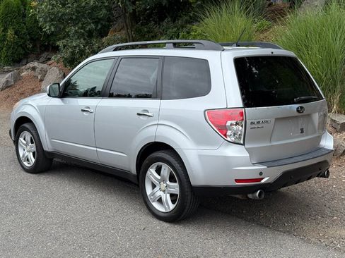 Used 2010 Subaru Forester 2.5X Premium image 3