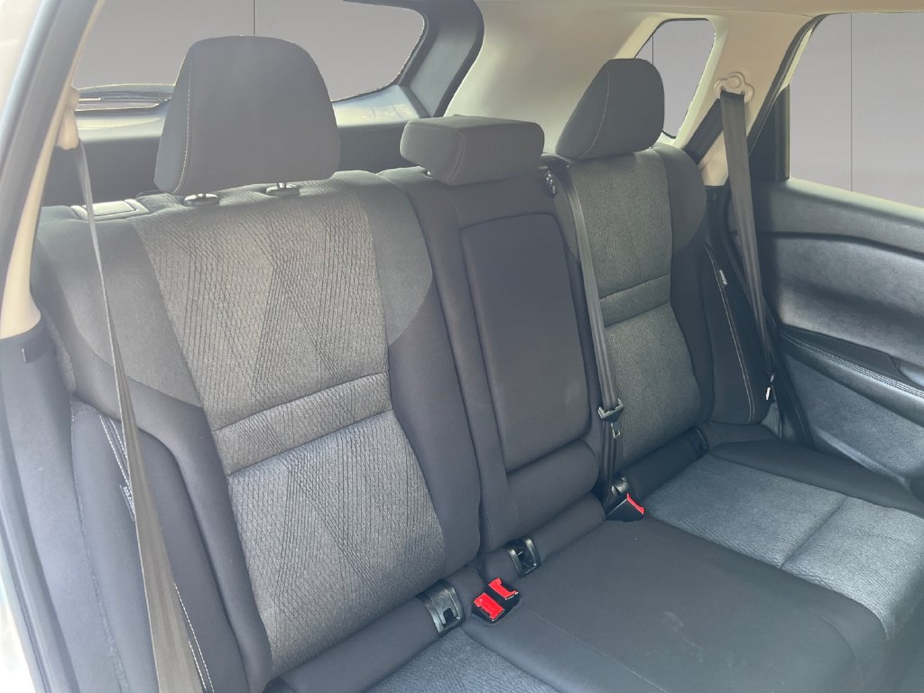 Used 2024 Nissan Rogue SV AWD/4WD image 19