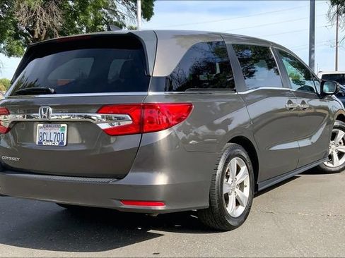 Used 2018 Honda Odyssey EX image 12