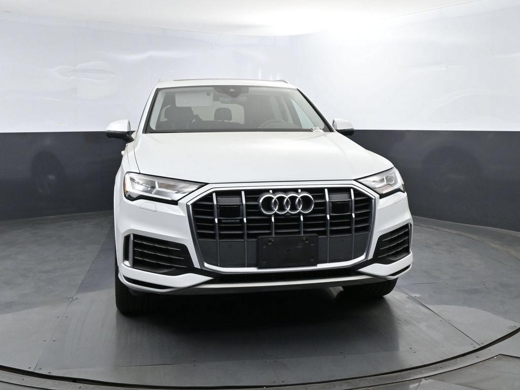 Used 2022 Audi Q7 3.0T Premium Plus w/ Premium Plus Package AWD/4WD image 2