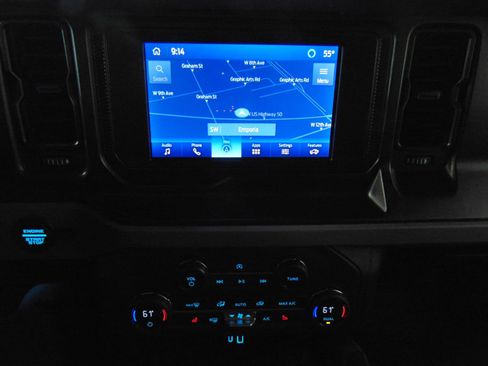 Used 2023 Ford Bronco Black Diamond image 12