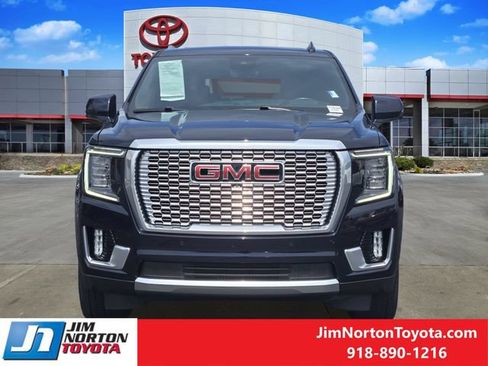 Used 2024 GMC Yukon Denali w/ Advanced Technology Package AWD/4WD image 2
