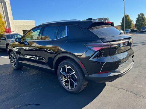 New 2026 Chevrolet Equinox EV LT image 5