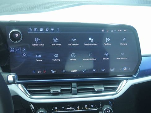 New 2026 Chevrolet Equinox EV LT image 18