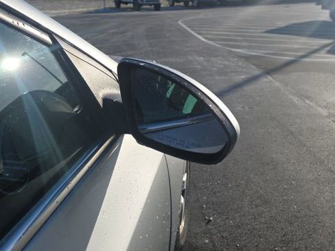 Used 2014 Chevrolet Cruze LT image 7