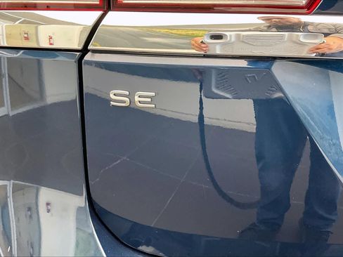 Used 2023 Volkswagen Atlas SE w/ Panoramic Sunroof Package image 32