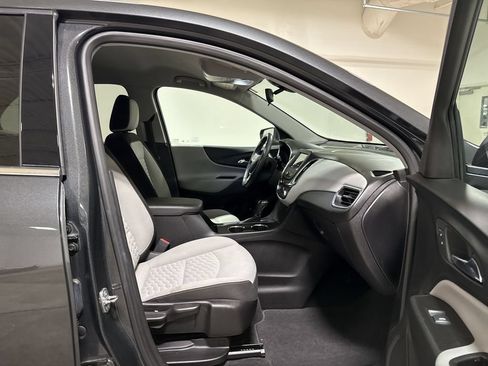 Used 2019 Chevrolet Equinox LT FWD image 21