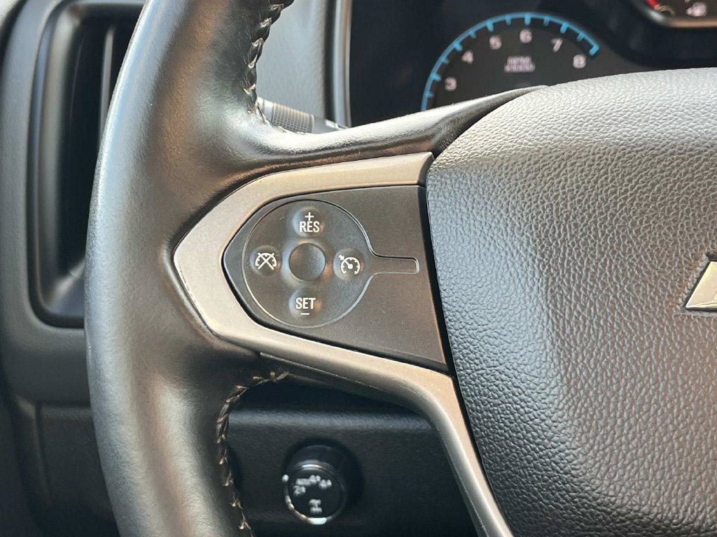 Used 2017 Chevrolet Colorado Z71 AWD/4WD image 17