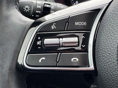 Certified 2023 Kia Seltos EX image 16