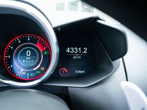 Used 2019 Aston Martin V8 Vantage Coupe RWD image 31