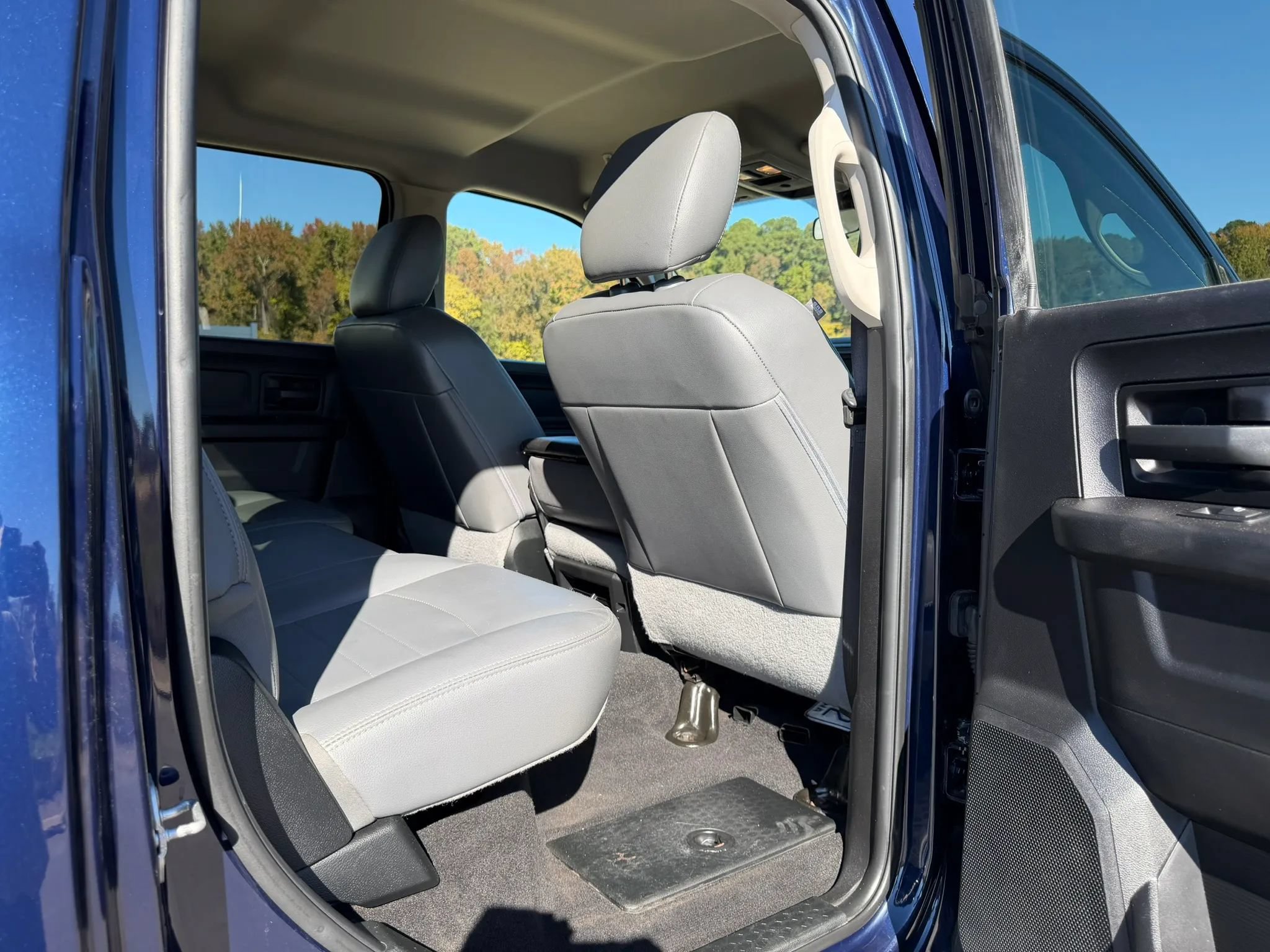 Used 2018 RAM 2500 Tradesman w/ Chrome Appearance Group AWD/4WD image 18