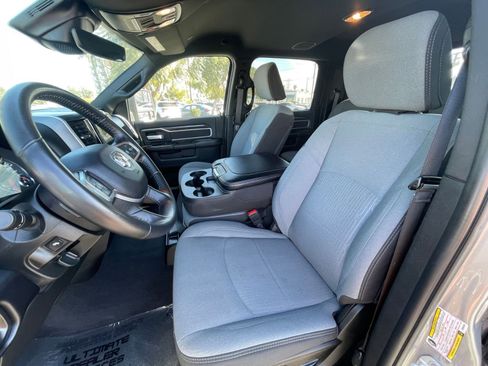 Used 2024 RAM 2500 Big Horn w/ Safety Group image 30