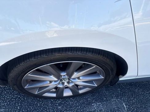 Used 2021 MAZDA MAZDA3 s FWD image 3