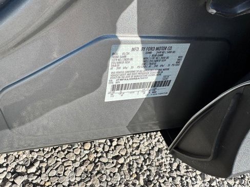 Used 2024 Ford Edge SEL image 25